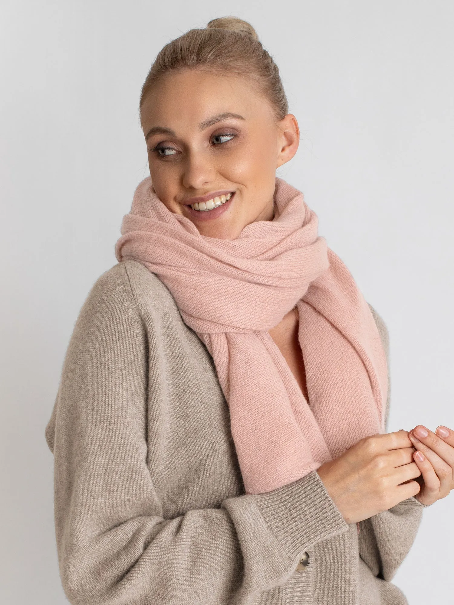 Airy cashmere scarf "Flow" - rose glow