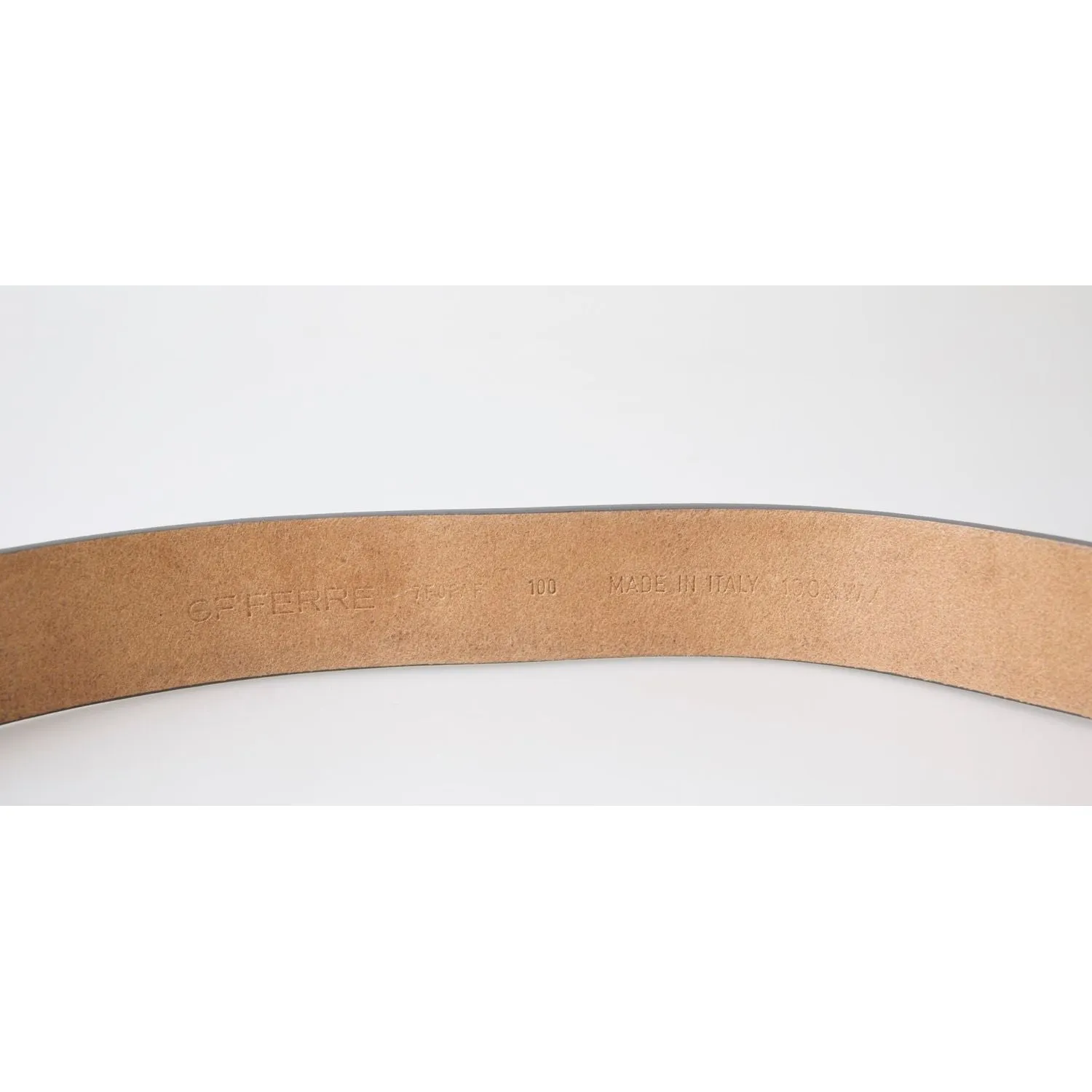 GF Ferre Elegant Leather Fashion Belt with Engraved Buckle